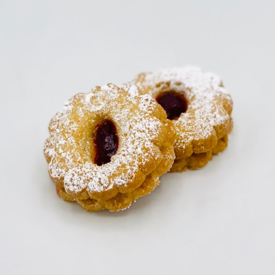 
            
                Load image into Gallery viewer, Raspberry Flower Cookie
            
        